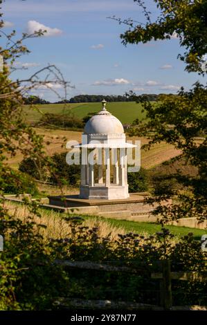 Il Chattri War Memorial, che commemora i soldati caduti dell'esercito indiano durante la prima guerra mondiale. South Downs, East Sussex, Inghilterra. Foto Stock