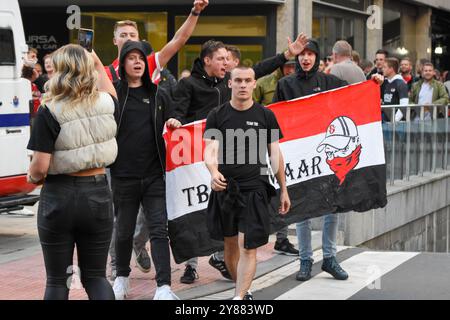 Bilbao, Spagna, 3 ottobre 2024: Tifosi dell'AZ Alkmaar durante l'anteprima della partita UEFA Europa League tra Athletic Club e AZ Alkmaar il 3 ottobre 2024 a Bilbao, Spagna. Crediti: Alberto Brevers / Alamy Live News. Foto Stock