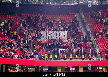 Bilbao, Spagna. 3 ottobre 2024. BILBAO, SPAGNA - 3 OTTOBRE: Tifosi dell'AZ che tifa il tifo dopo la partita di fase MD2 di UEFA Europa League 2024/25 tra Athletic Club e AZ all'Estadio de San Mamés il 3 ottobre 2024 a Bilbao, Spagna. (Foto di ed van de Pol/Orange Pictures) credito: Orange Pics BV/Alamy Live News Foto Stock