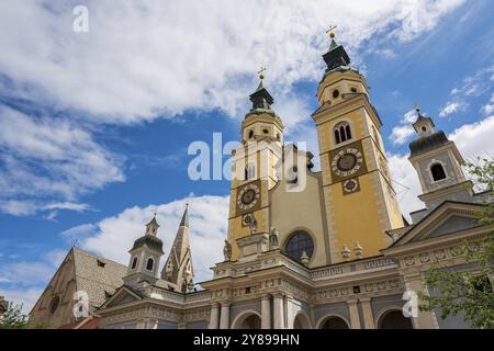 Veduta della Cattedrale di Bressanone in alto Adige, Italia, Europa Foto Stock