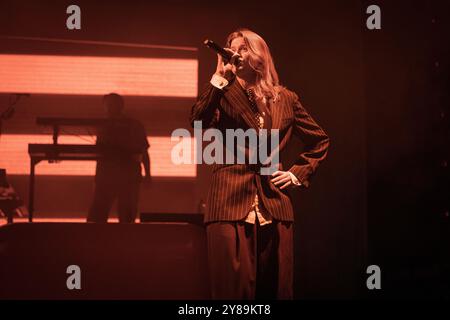 Oslo, Norvegia. 3 ottobre 2024. La cantante, cantautrice e musicista norvegese Girl in Red esegue un concerto dal vivo all'Oslo Spektrum di Oslo. Credito: Gonzales Photo/Alamy Live News Foto Stock