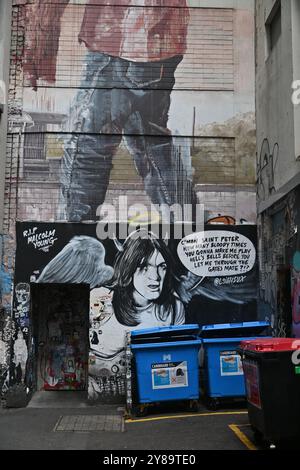 Vista dei graffiti di Malcolm Young nella corsia AC DC di Melbourne, Australia Foto Stock