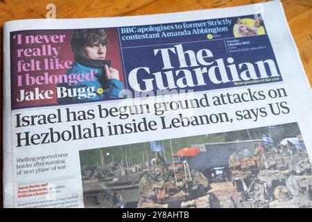 "Israele ha iniziato gli attacchi terrestri contro Hezbollah in Libano, afferma il quotidiano statunitense Guardian in prima pagina, articolo 1 ottobre 2024 sulla guerra in Medio Oriente Foto Stock