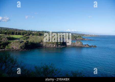 Vista dell'oceano e della costa nell'area turistica di Kapalua a Maui Foto Stock