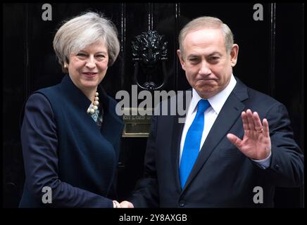 Londra, Regno Unito. 6 febbraio 2017. Immagine © concessa in licenza a Parsons Media. 06/02/2017. Londra, Regno Unito. Il primo ministro del Regno Unito Theresa May incontra Benjamin Netanyahu, il primo ministro di Israele al 10 di Downing Street, Londra, Regno Unito. Foto di Ben Stevens/Parsons Media Credit: andrew parsons/Alamy Live News Foto Stock