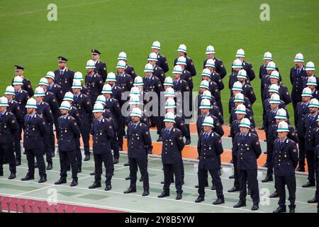 Milano, Italia. 4 ottobre 2024. Cerimonia di giuramento dei cadetti della polizia locale - Cronaca - Milano, Italia - Venerd&#xec;, 04 ottobre 2024 (foto Marco Cremonesi/LaPresse) cerimonia di giuramento dei cadetti della polizia locale - News - Milano, Italia - venerdì 04 ottobre 2024 (foto Marco Cremonesi/LaPresse) crediti: LaPresse/Alamy Live News Foto Stock