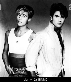 GEORGE MICHAEL E ANDREW RIDGELEY IN GEORGE MICHAEL: PORTRAIT OF AN ARTIST (2023), DIRETTO DA SIMON NAPIER-BELL. Credito: Supporto protocollo / album Foto Stock