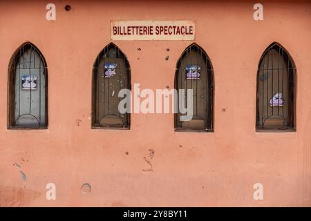 Biglietteria (chiusa) all'ingresso dei giardini Menara di Marrakech, Marocco Foto Stock