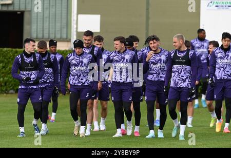 East Mains. Ormiston.Tranent.East Lothian.Scotland.UK.4 ottobre 24 sessione di formazione iberniana per la partita della Scottish Premiership contro Motherwell . Iberniano durante la sessione. Crediti: eric mccowat/Alamy Live News Foto Stock