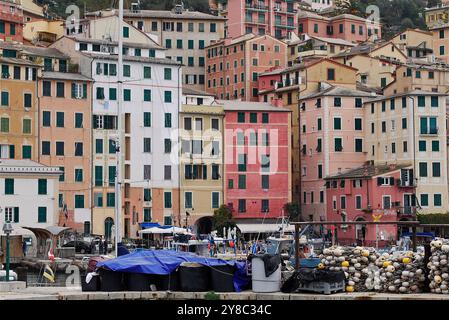 ITALIA LES CINQ TERRES BALLADE ENTRE CAMOGLIA E LEVANTO VIA MONTARETTO & BONASSALA Foto Stock