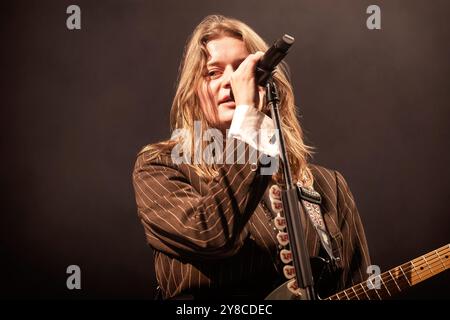 Oslo, Norvegia. 3 ottobre 2024. La cantante, cantautrice e musicista norvegese Girl in Red esegue un concerto dal vivo all'Oslo Spektrum di Oslo. Foto Stock