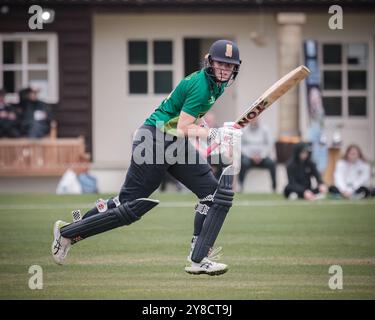 Trudy Johnson del Sessay Cricket Club che gioca al Walton Park è stata selezionata per la squadra inglese U19 nella Coppa del mondo T20. Contrassegno P Doherty/Caughtlight Foto Stock