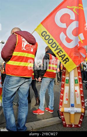 I dipendenti SEITA manifestano contro la chiusura del tessuto di sigarette, Rioms, Puy-de-Dôme, Auvergne-Rhône-Alpes, Francia Foto Stock