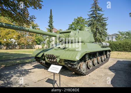 Russischer Kampfpanzer IS-2, Museum Berlin-Karlshorst: ORT der Kapitulation mai 1945, Zwieseler Straße, Karlshorst, Lichtenberg, Berlino, Germania Foto Stock