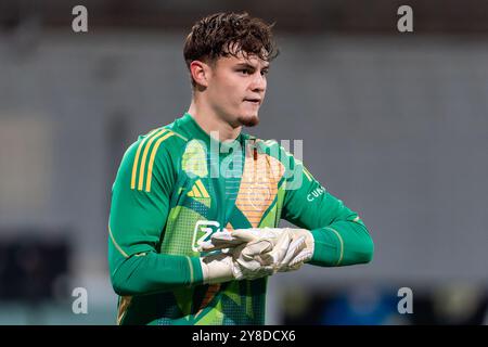 Helmond, Paesi Bassi. 4 ottobre 2024. HELMOND, PAESI BASSI - 4 OTTOBRE: Charlie Setford dell'Ajax U23 durante la partita olandese Keuken Kampioen Divisie tra Helmond Sport e Jong Ajax al Lavans Stadion il 4 ottobre 2024 a Helmond, Paesi Bassi. (Foto di Joris Verwijst/Orange Pictures) credito: Orange Pics BV/Alamy Live News Foto Stock