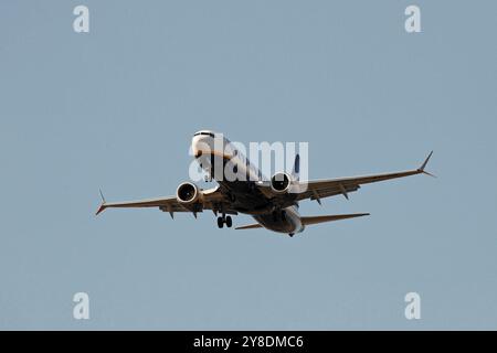 Boeing 737 in arrivo. Foto Stock