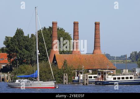 Ex calce lavora con forni di calce nel Museo Zuiderzee, camini, Enkhuizen, Olanda settentrionale, Paesi Bassi Foto Stock