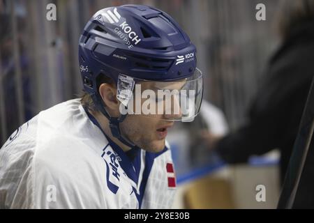 LanxessArena, Colonia, Renania settentrionale-Vestfalia, Alex Green (Straubing Tigers, #6), PENNY DEL, Koelner Haie- Staubing Tigers su 03.10.2024 al The Lanxes Foto Stock
