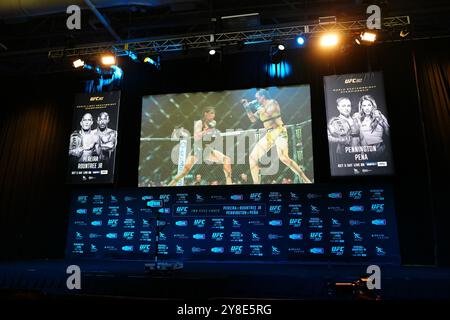 SALT LAKE CITY, UT - 4 ottobre: Al cerimoniale pesa-in al Salt Palace Convention Center per UFC307 - Pereira vs Rountree Jr. Il 4 ottobre 2024 a Salt Lake City, UT, Stati Uniti. (Foto di Louis Grasse/PxImages) credito: PX Images/Alamy Live News Foto Stock