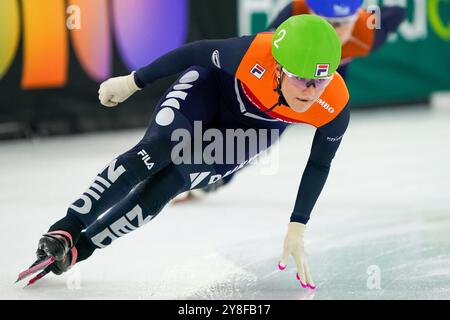 Heerenveen, Paesi Bassi. 5 ottobre 2024. HEERENVEEN, PAESI BASSI - 5 OTTOBRE: Angel Daleman partecipa al Relay Mix Team durante il KNSB Dutch Open a Thialf il 5 ottobre 2024 a Heerenveen, Paesi Bassi. (Foto di Andre Weening/Orange Pictures) credito: Orange Pics BV/Alamy Live News Foto Stock