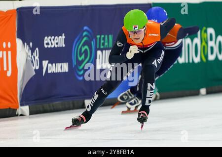 Heerenveen, Paesi Bassi. 5 ottobre 2024. HEERENVEEN, PAESI BASSI - 5 OTTOBRE: Angel Daleman partecipa al Relay Mix Team durante il KNSB Dutch Open a Thialf il 5 ottobre 2024 a Heerenveen, Paesi Bassi. (Foto di Andre Weening/Orange Pictures) credito: Orange Pics BV/Alamy Live News Foto Stock