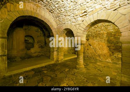 Monastero di San Juan de la Peña, chiesa mozarabica (s.. X) . Serrablo.Huesca.España. Foto Stock