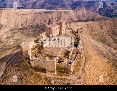 Castello di Montearagón, del XI secolo, comune di Quicena, Huesca, dichiarata monumento nazionale nel 1931, la cordigliera pirenaica, provincia de Huesca, Aragona , Spagna, Europa. Foto Stock