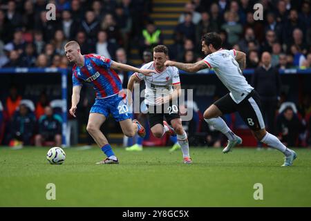 LONDRA, Regno Unito - 5 ottobre 2024: Adam Wharton del Crystal Palace in azione durante la partita di Premier League tra il Crystal Palace FC e il Liverpool FC al Selhurst Park (credito: Craig Mercer/ Alamy Live News) Foto Stock