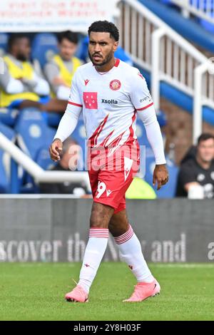 Jamie Reid (19 Stevenage) guarda durante la partita di Sky Bet League 1 tra Peterborough e Stevenage a London Road, Peterborough, sabato 5 ottobre 2024. (Foto: Kevin Hodgson | mi News) crediti: MI News & Sport /Alamy Live News Foto Stock