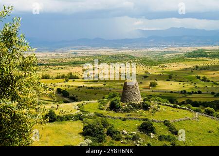 Nuraghe Orolio. Silanus, Provincia di Nuoro, Sardegna, Italia Foto Stock