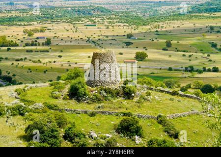 Nuraghe Orolio. Silanus, Provincia di Nuoro, Sardegna, Italia Foto Stock