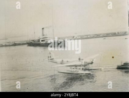 Seconda Guerra Mondiale - Porto di Napoli, Italia 1942 - idrovolante italiano Foto Stock