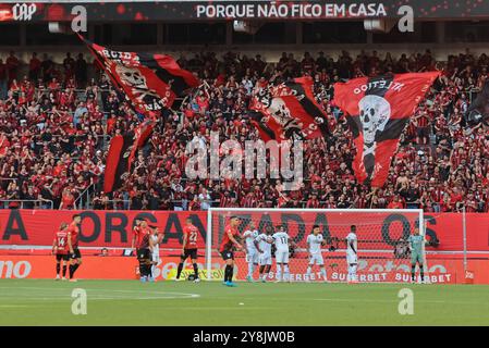 Curitiba, Brasile. 5 ottobre 2024. PR e Botafogo si affrontano in un match valido per il 29° round del Campionato brasiliano di serie A. 2024 crediti: Marcos Araújo/FotoArena/Alamy Live News Foto Stock