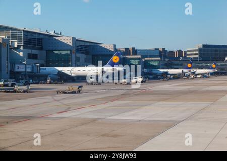 L'aeroporto di Francoforte (flughafen), uno dei più grandi d'Europa, la Germania Foto Stock