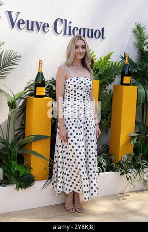 Los Angeles, Stati Uniti. 5 ottobre 2024. Brianne Howey partecipa agli arrivi del Veuve Clicquot Polo Classic al Will Rogers State Historic Park di Los Angeles, CALIFORNIA, il 5 ottobre 2024. (Foto di Corine Solberg/Sipa USA) credito: SIPA USA/Alamy Live News Foto Stock