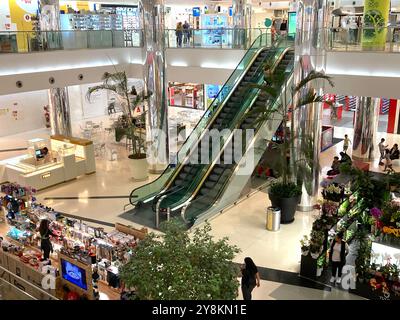 Centro commerciale Forum a Funchal, Madeira, Portogallo. Foto Stock