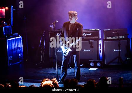 Cambridge, Regno Unito. 6 ottobre 2024. Peter Doherty vive sul palco con i Libertines al Cambridge Corn Exchange. Cristina Massei/Alamy Live News Foto Stock