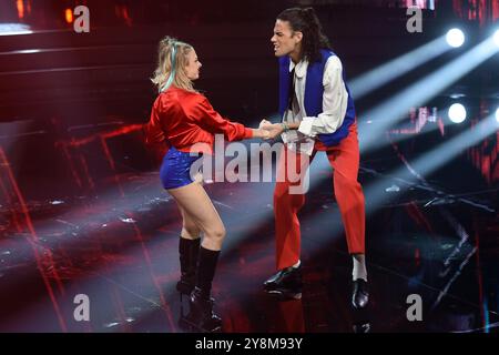 Roma, Lazio. 6 ottobre 2024. Sophia Berto, Tommaso Marini durante la trasmissione Ballando con le stelle secondo episodio, Roma, 05 ottobre 2024 crediti: massimo insabato/Alamy Live News Foto Stock