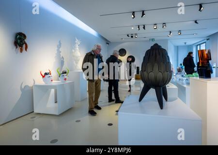 Novy Bor, Repubblica Ceca. 6 ottobre 2024. Mostra del XV International Glass Symposium (IGS) a Novy Bor, Repubblica Ceca, 5 ottobre 2024. Crediti: Radek Petrasek/CTK Photo/Alamy Live News Foto Stock