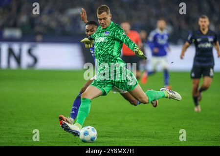 Gelsenkirchen, Germania. 5 ottobre 2024. 05.10.2024, Fussball, Saison 2024/2025, 2. Bundesliga, 8 anni. Spieltag, FC Schalke 04 - Hertha BSC, Tjark Ernst (Hertha BSC) foto: Tim Rehbein/RHR-FOTO/dpa/Alamy Live News Foto Stock