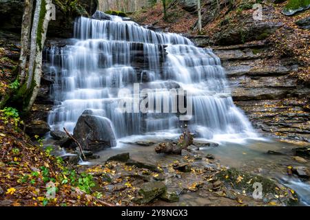 Parco Nazionale delle foreste Casentinesi, Badia Prataglia, Toscana, Italia, Europa. La cascata chiama le tre cascate. Foto Stock