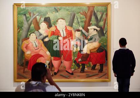 "El Zurdo and His Cuadrilla", 1987, Fernando Botero, Museo de Antioquia, Medellin, Antioquia, Colombia. Foto Stock