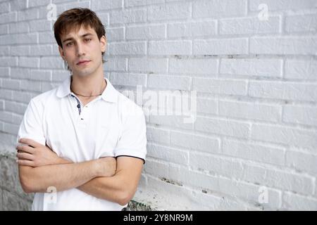 Lucas Nabor posa una sessione di ritratto durante la promozione di El Aspirante, il 12 settembre 2024 a Madrid, Spagna. Foto Stock