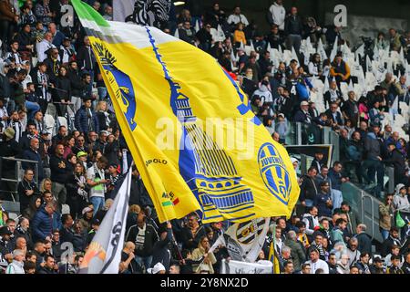 Tifosi della Juventus durante la partita tra Juventus FC e Cagliari calcio il 6 ottobre 2024 all'Allianz Stadium di Torino. Foto Stock