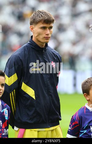 Nicolò Savona della Juventus FC durante la partita tra Juventus FC e Cagliari calcio il 6 ottobre 2024 all'Allianz Stadium di Torino. Foto Stock