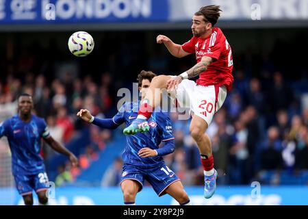 Londra, Regno Unito. 6 ottobre 2024. Jota Silva del Nottingham Forest salta per controllare la palla durante la partita Chelsea FC vs Nottingham Forest FC English Premier League allo Stamford Bridge, Londra, Inghilterra, Regno Unito il 6 ottobre 2024 Credit: Every Second Media/Alamy Live News Foto Stock