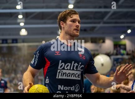 Gummersbach, Germania. 6 ottobre 2024. Johannes Golla (SG Flensburg-Handewitt, n. 4) Handball Daikin HBL Handball Bundesliga, VfL Gummersbach - SG Flensburg-Handewitt, 06.10.2024 crediti: dpa/Alamy Live News Foto Stock