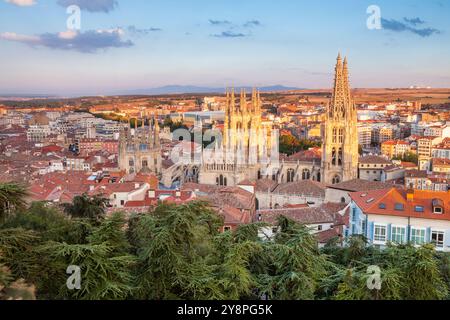 Vista aerea della città di Burgos e della cattedrale, via di San Giacomo, Burgos, Spagna Foto Stock