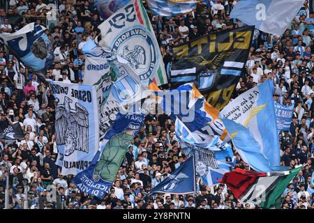 Roma, Lazio. 6 ottobre 2024. Tifosi laziali durante la partita di serie A tra Lazio e Empoli allo stadio Olimpico, Italia, 6 ottobre 2024. Credito: massimo insabato/Alamy Live News Foto Stock