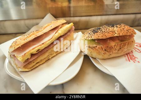 Ristorante Testone specializzato in torta al Testone. Si trova in Piazza Matteotti nel centro di Perugia, Umbria, Italia. Foto Stock